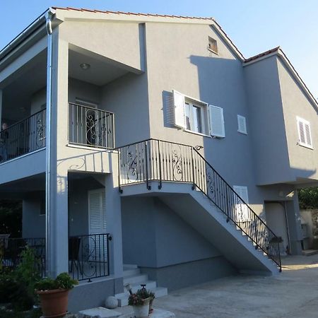 Grey House Zadar Apartment ภายนอก รูปภาพ