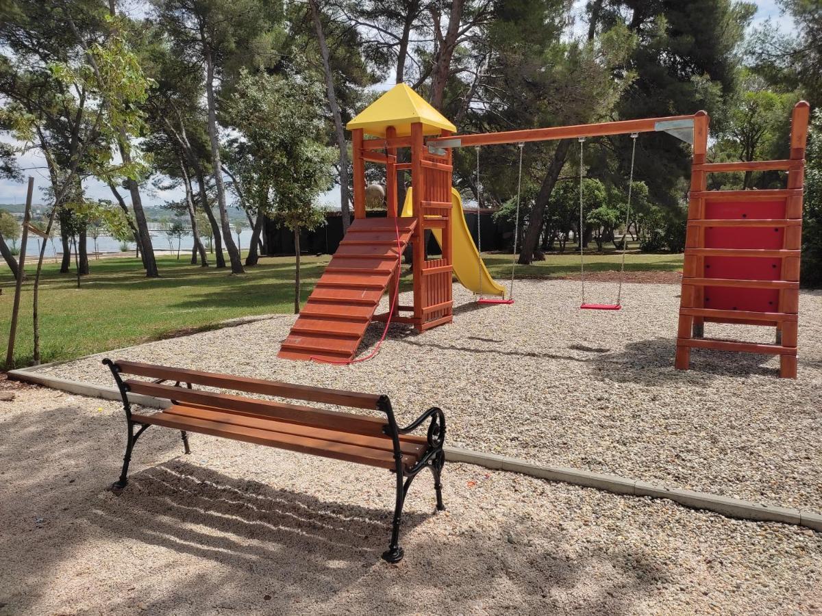Grey House Zadar Apartment ภายนอก รูปภาพ