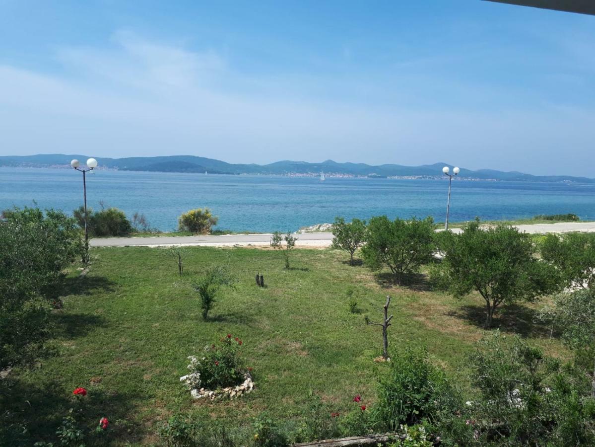 Grey House Zadar Apartment ภายนอก รูปภาพ