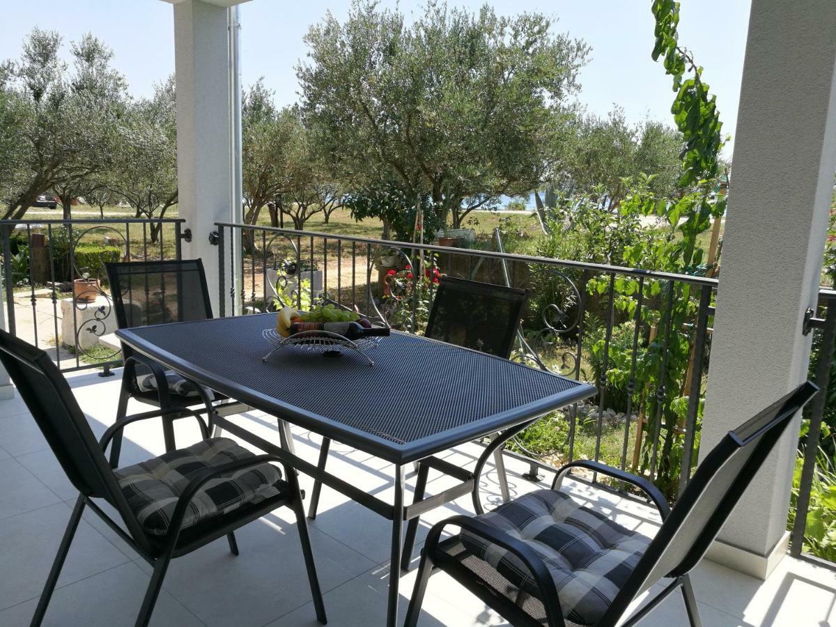 Grey House Zadar Apartment ภายนอก รูปภาพ