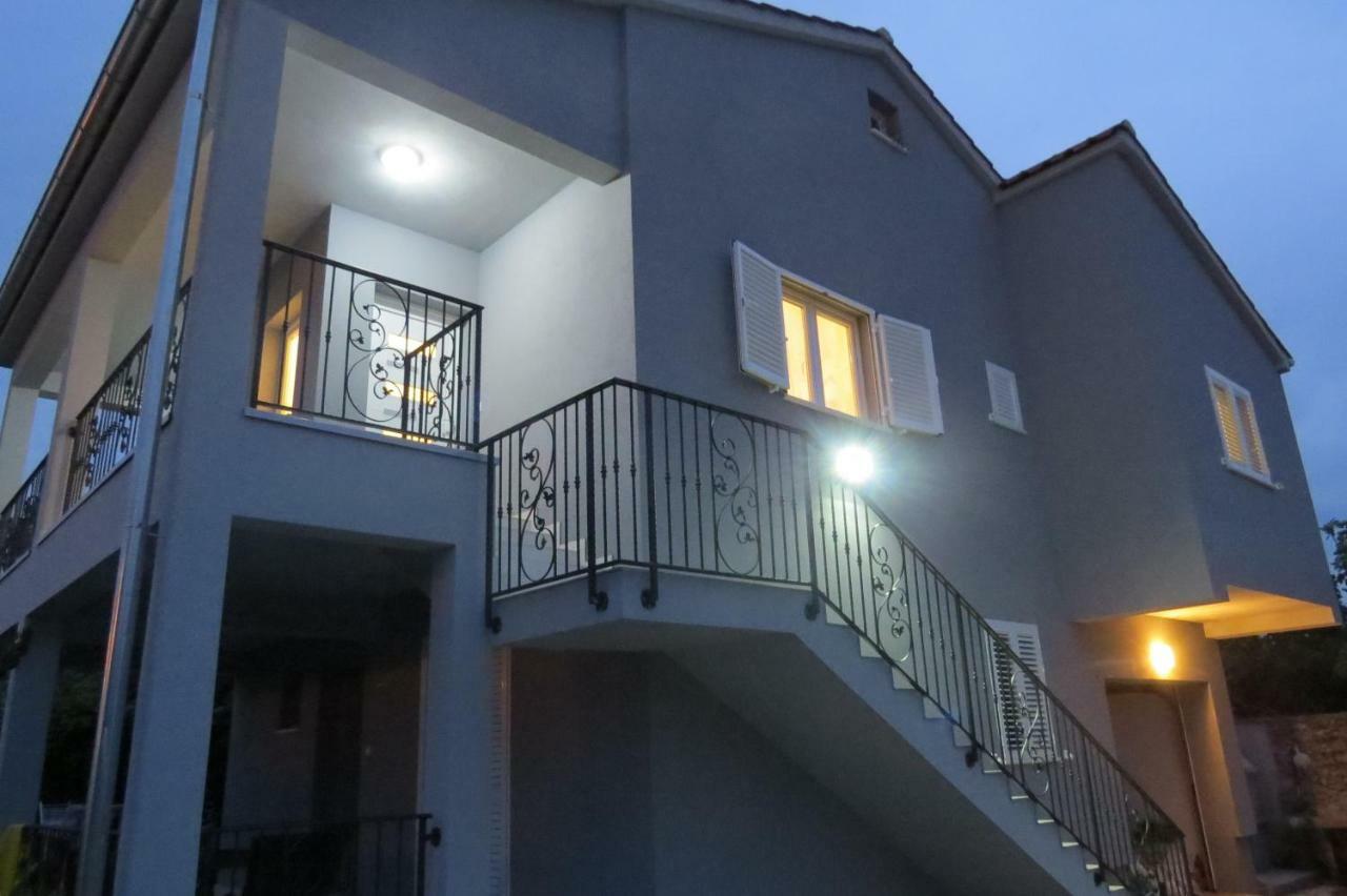 Grey House Zadar Apartment ภายนอก รูปภาพ